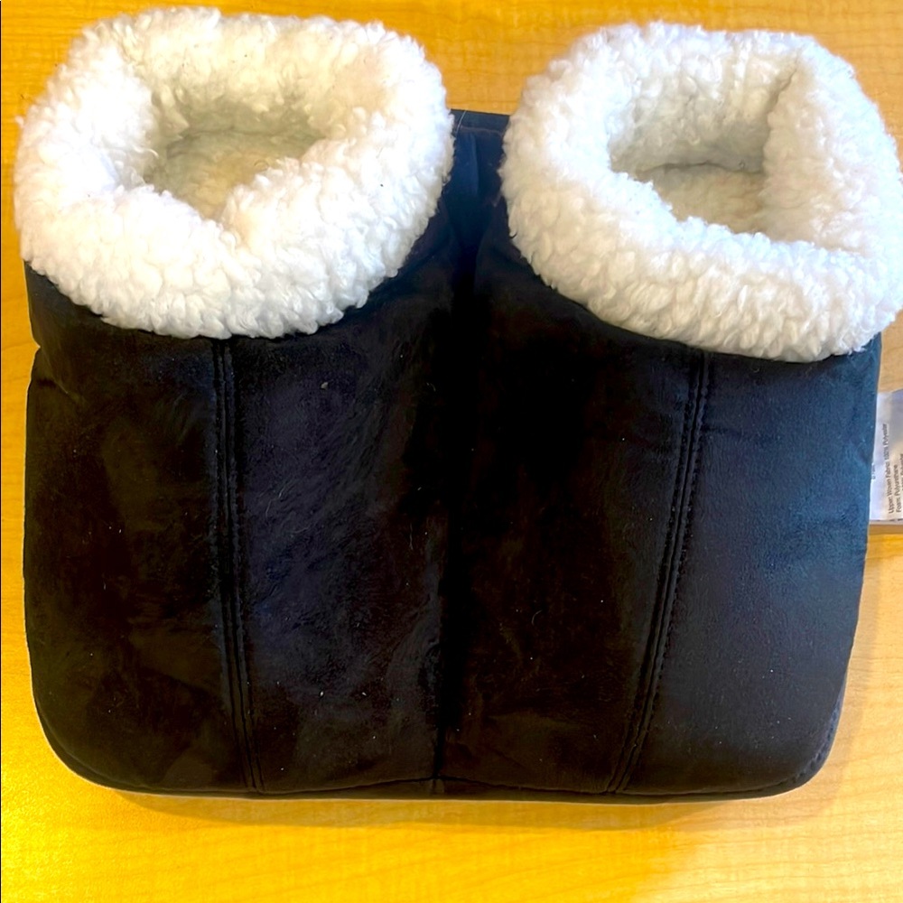Black and White Indoor Slippers with Plush Lining